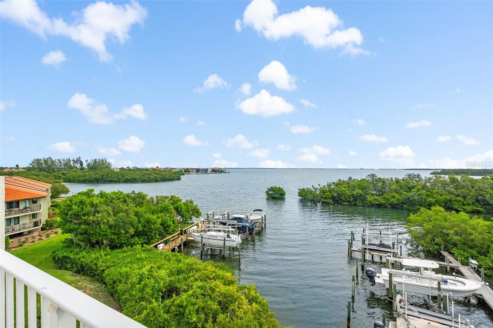 1593 PINELLAS BAYWAY S — photo 39