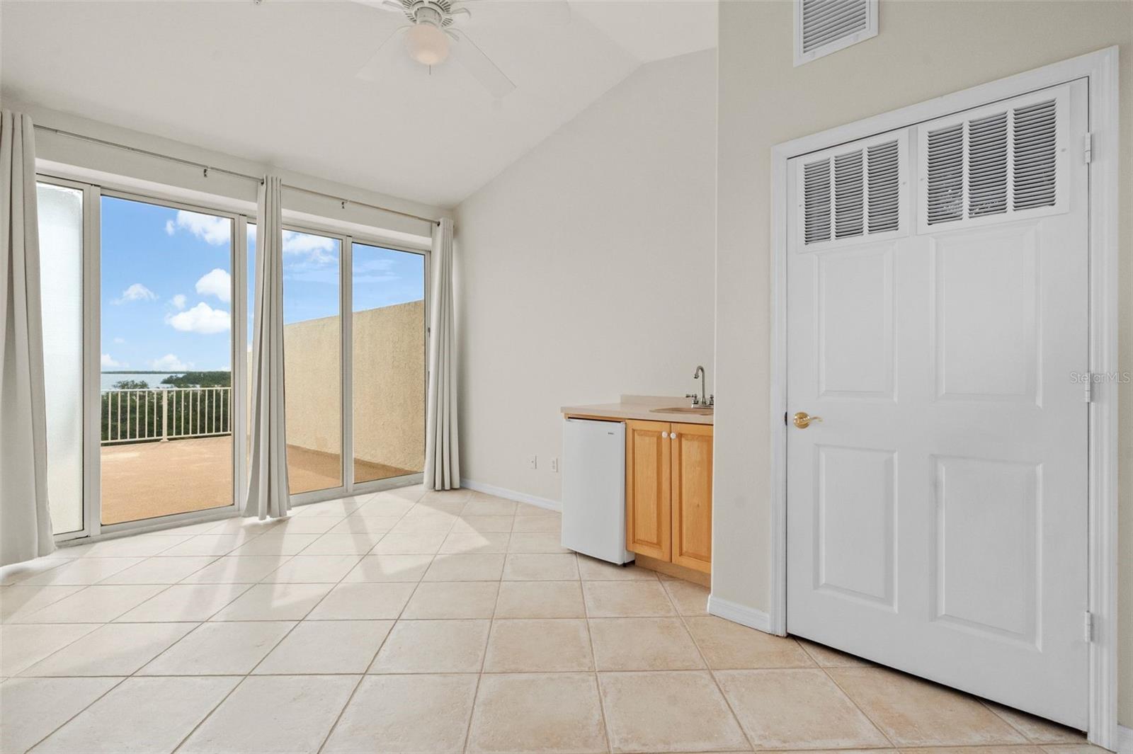 1593 PINELLAS BAYWAY S — photo 37