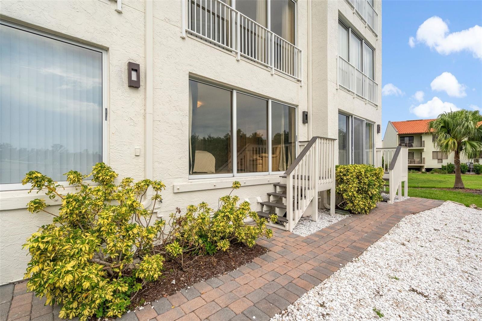 1593 PINELLAS BAYWAY S — photo 44