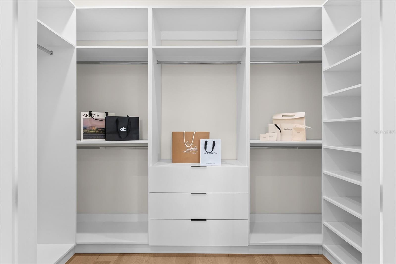 1005 W BRADDOCK ST — photo 31