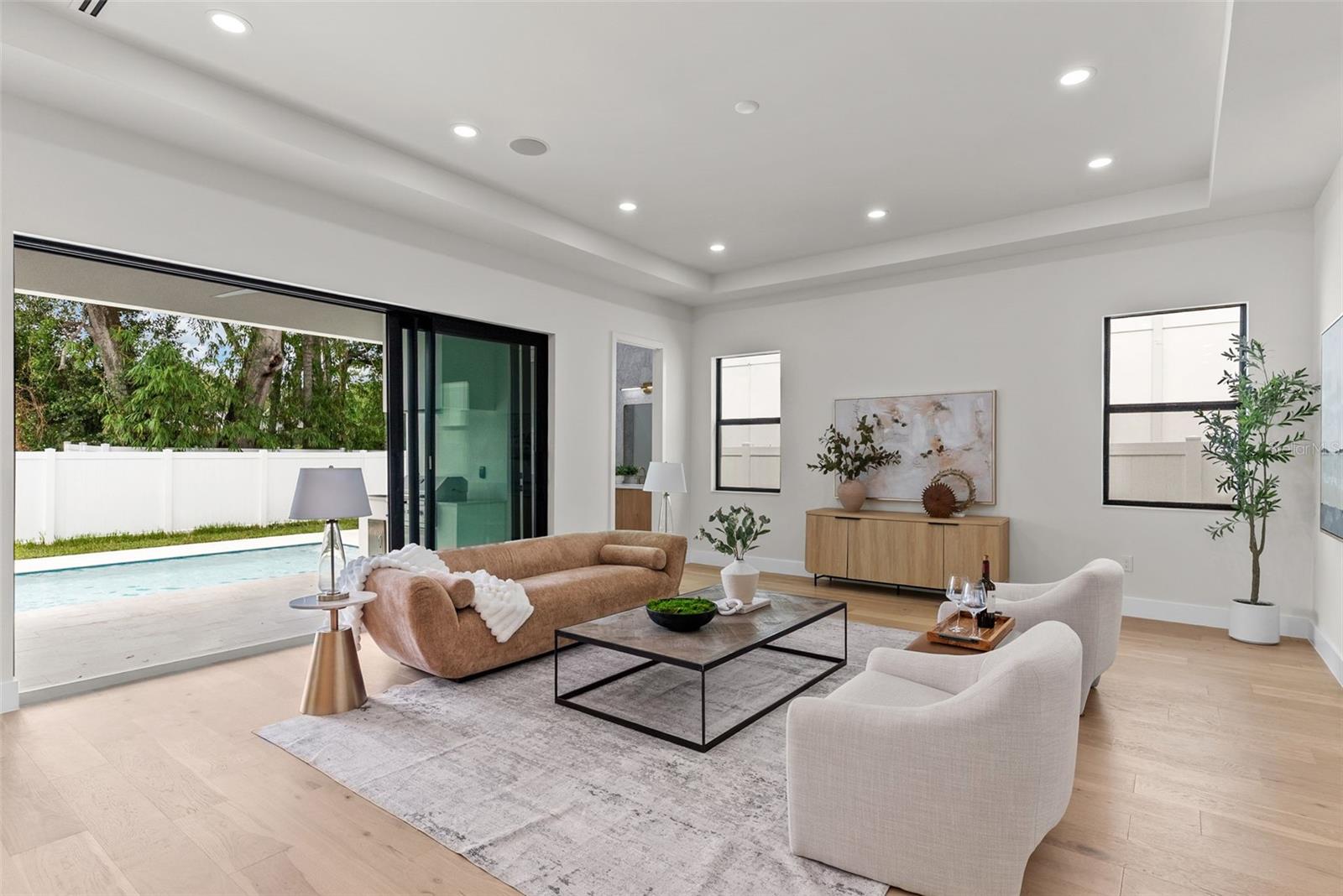 1005 W BRADDOCK ST — photo 15