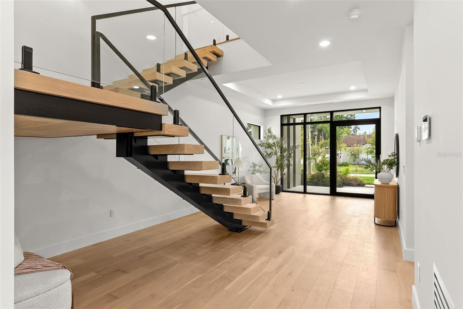 1005 W BRADDOCK ST — photo 11