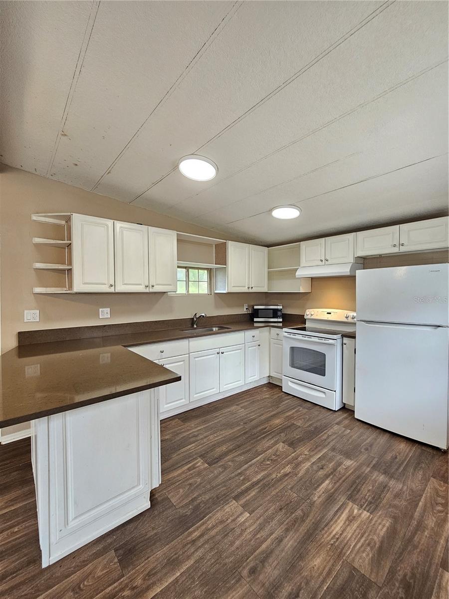 37826 DAUGHTERY RD — photo 8