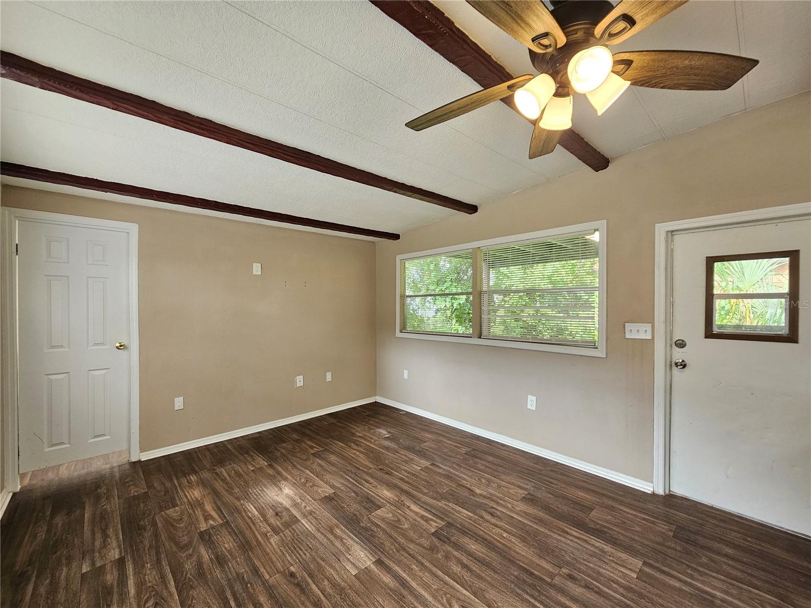 37826 DAUGHTERY RD — photo 4