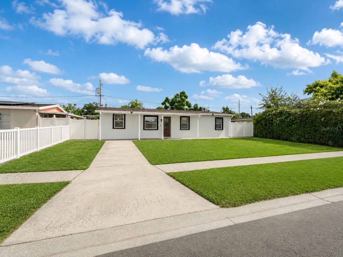 4409 W HANNA AVE — photo 2