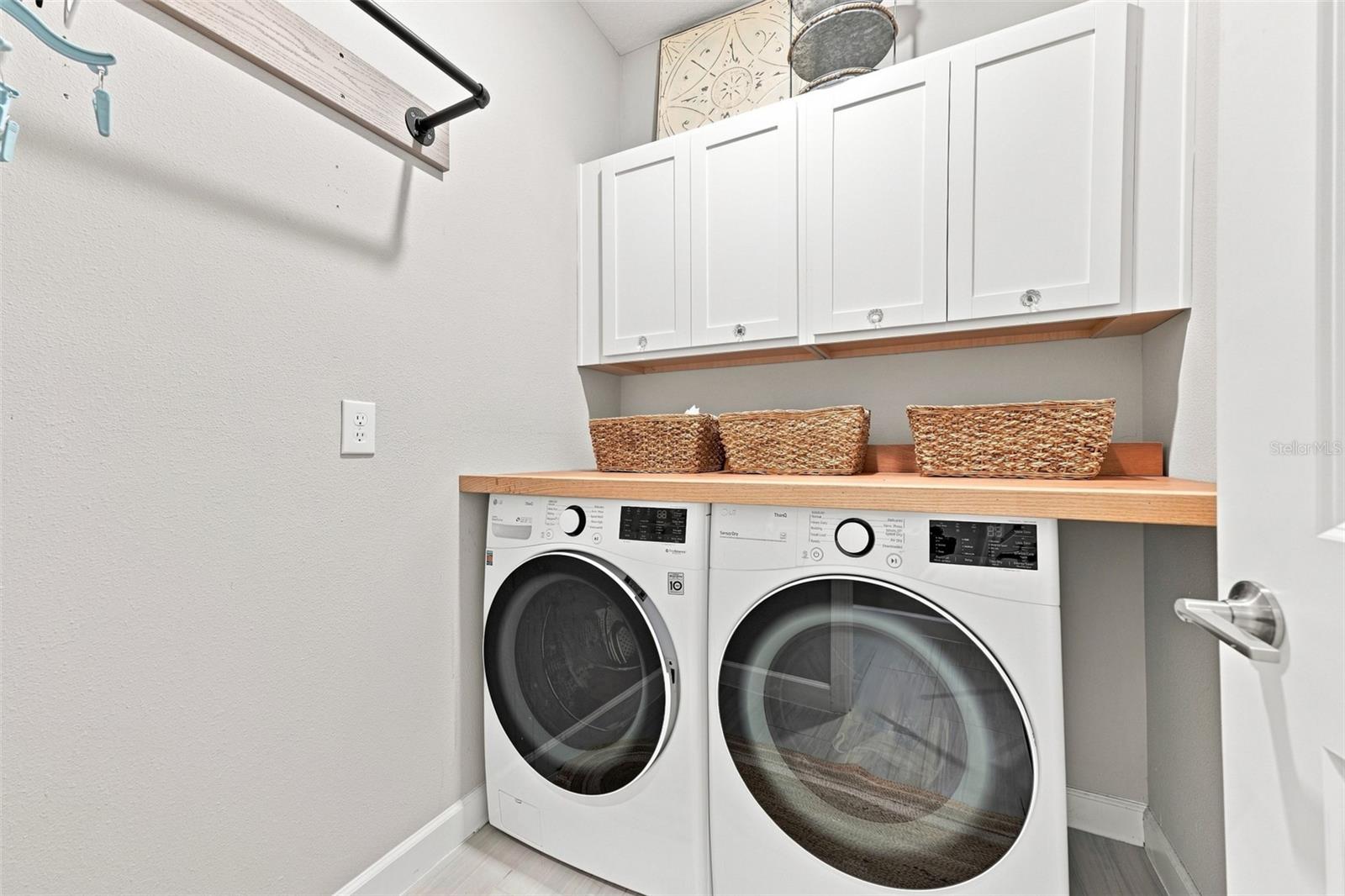 5231 WINDY GROVE DR — photo 36