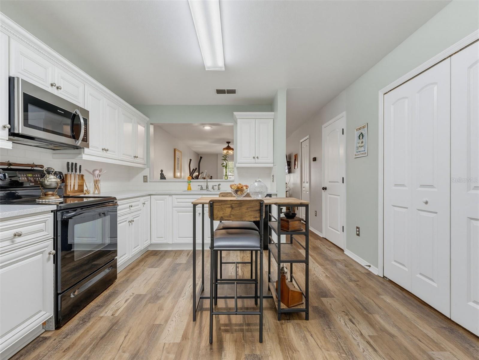 5100 BURCHETTE RD #905 — photo 31