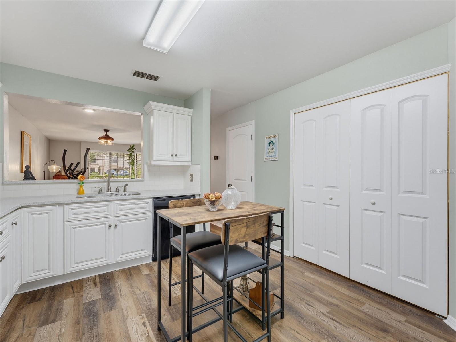 5100 BURCHETTE RD #905 — photo 32