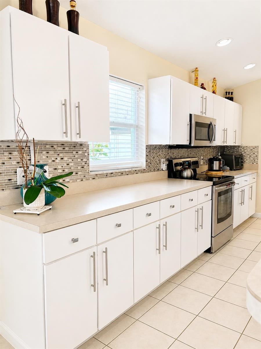 9708 WHITE BARN WAY — photo 9