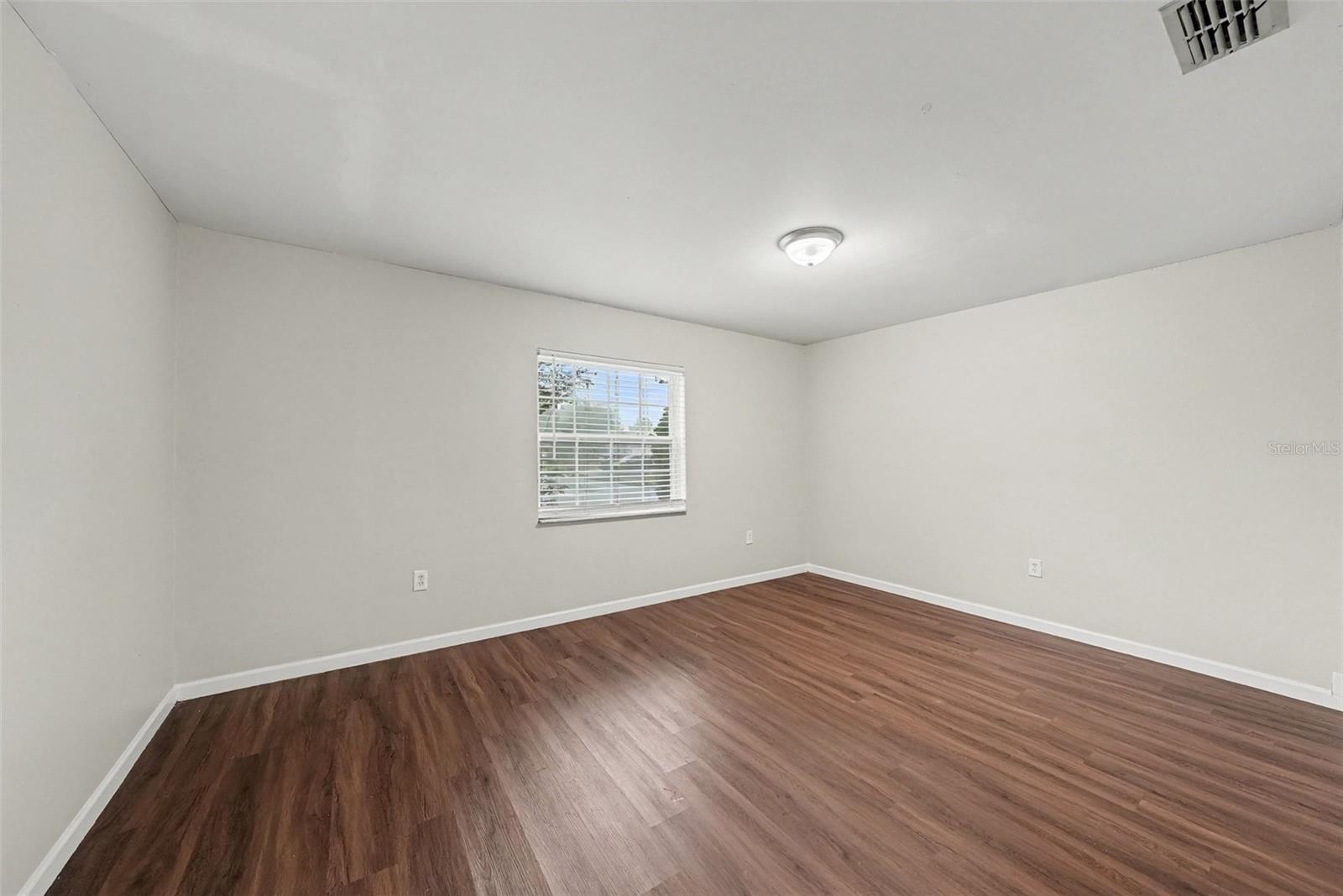 7623 BRAMBLEWOOD DR — photo 15