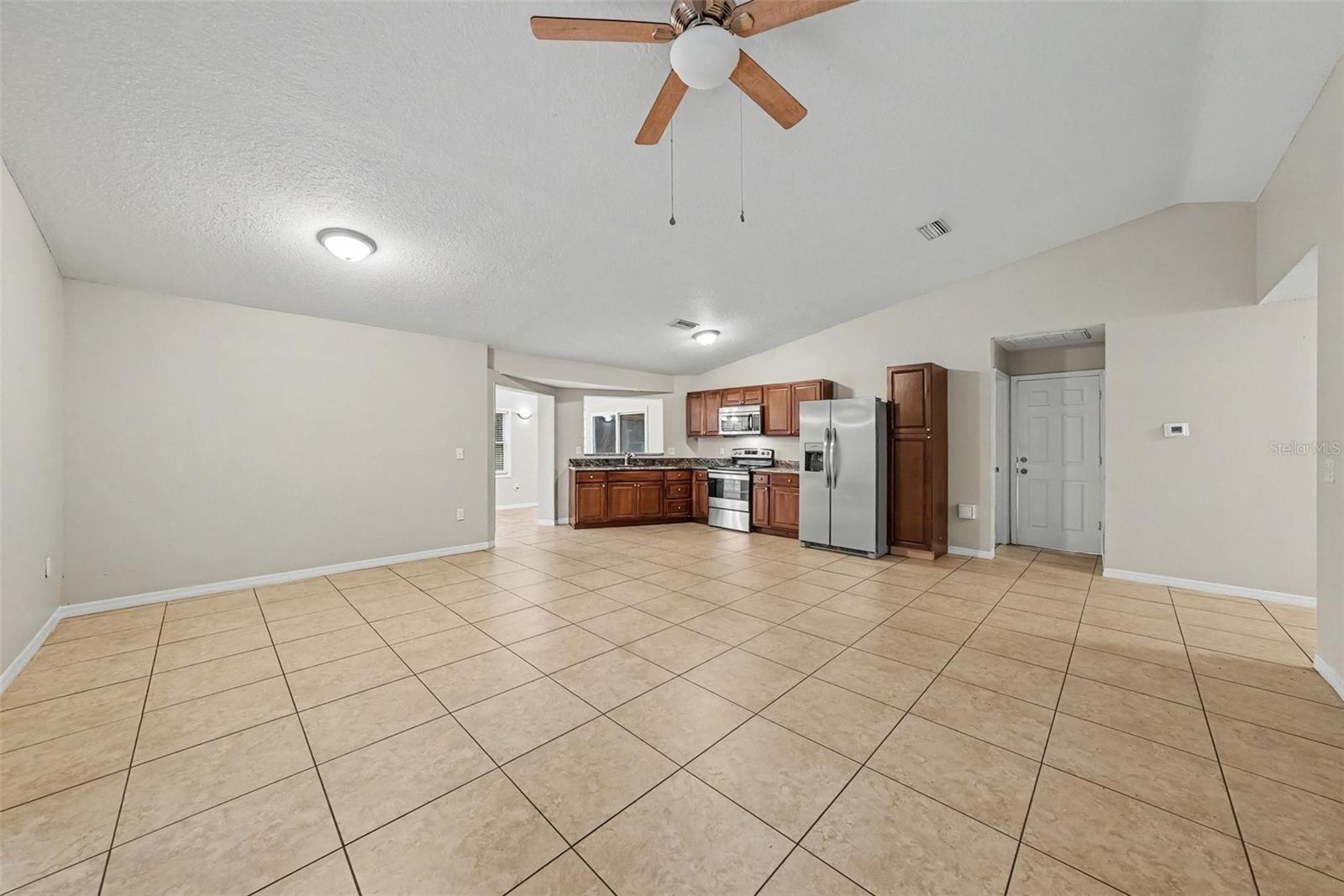 7623 BRAMBLEWOOD DR — photo 5