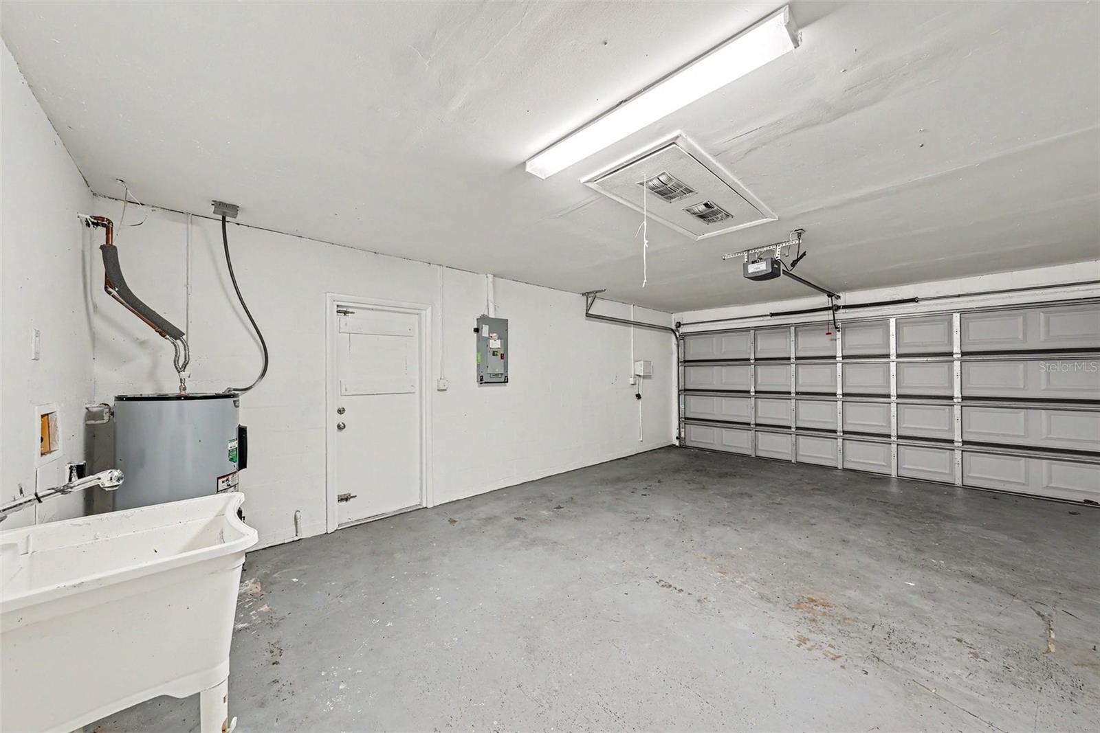 7623 BRAMBLEWOOD DR — photo 18
