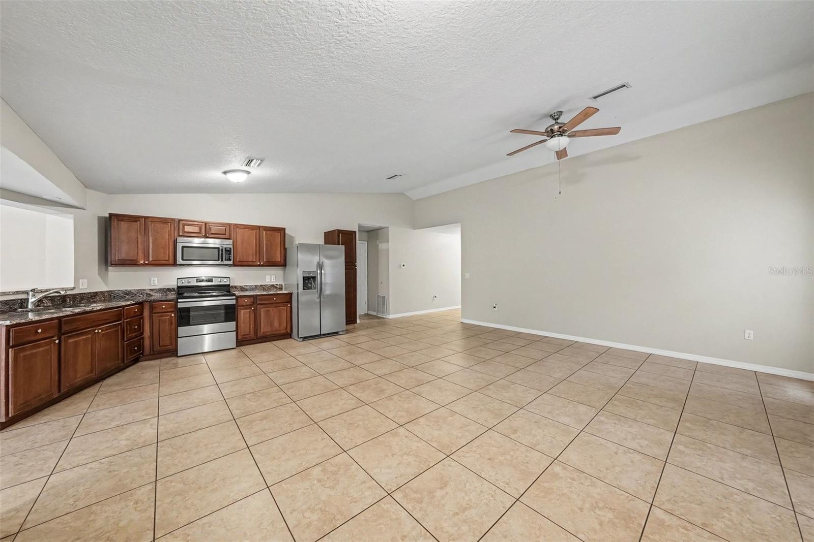 7623 BRAMBLEWOOD DR — photo 6
