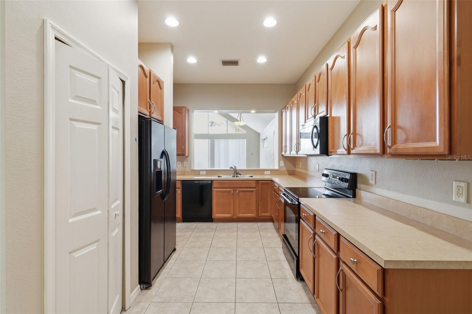 30718 PUMPKIN RIDGE DR — photo 16
