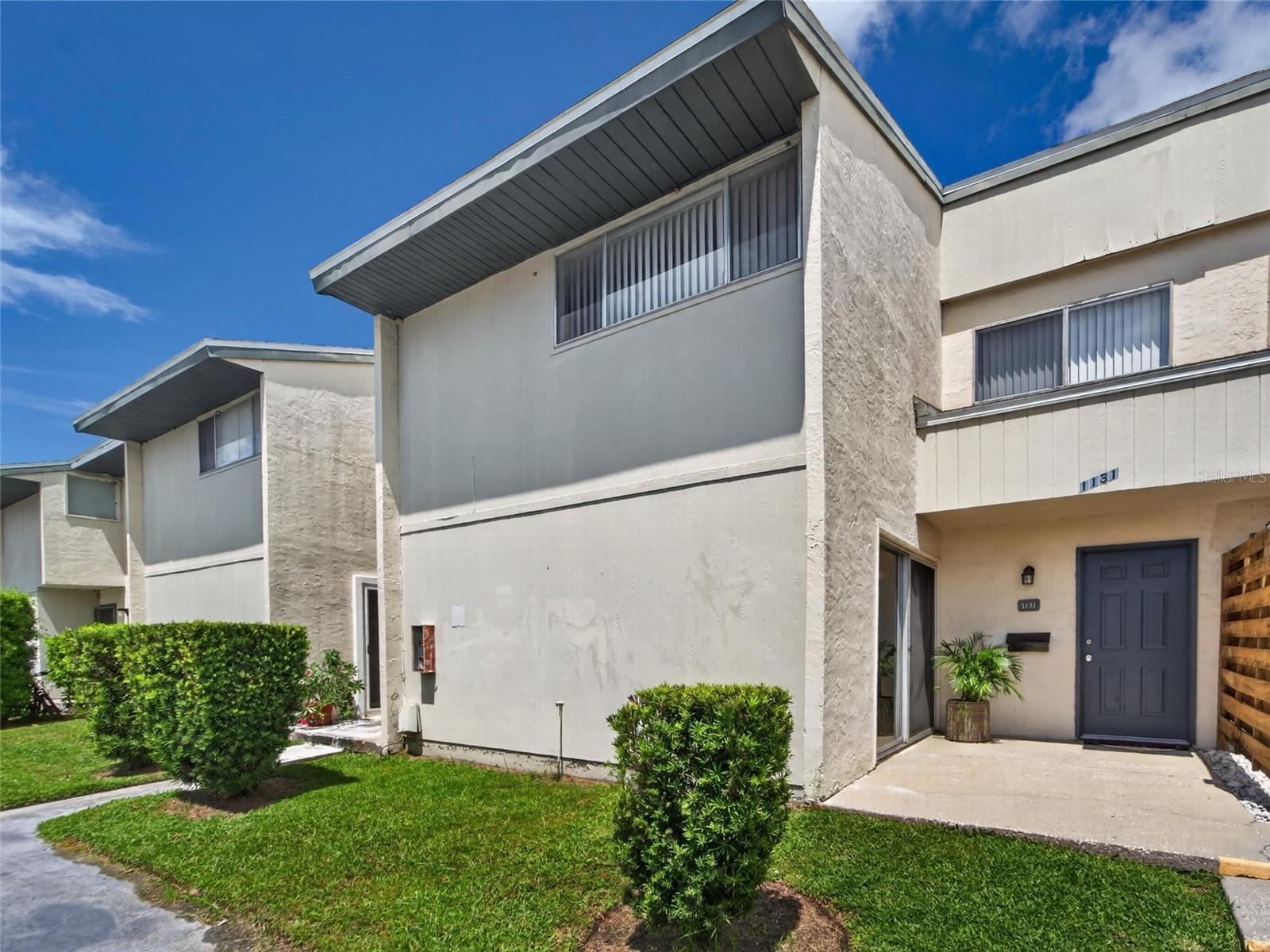 1131 LONGFELLOW RD — photo 42