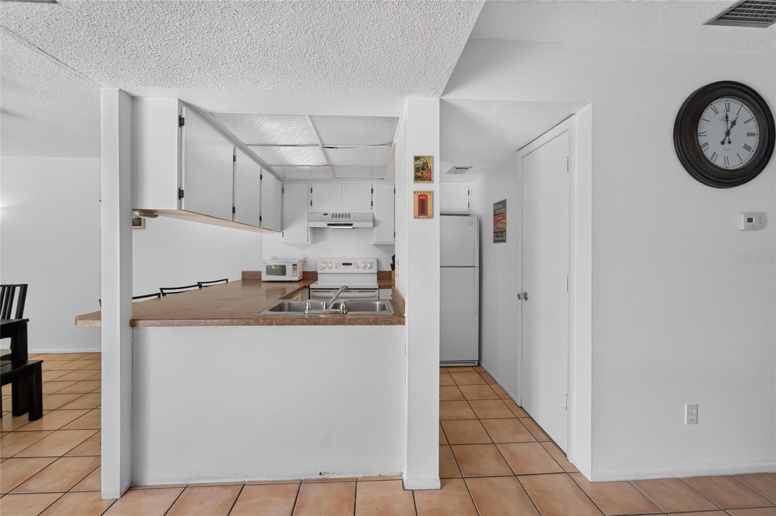 1131 LONGFELLOW RD — photo 14