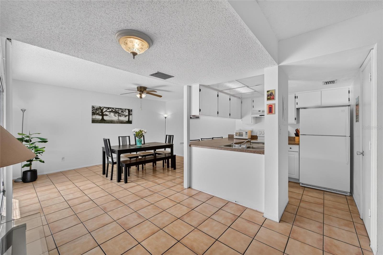 1131 LONGFELLOW RD — photo 9