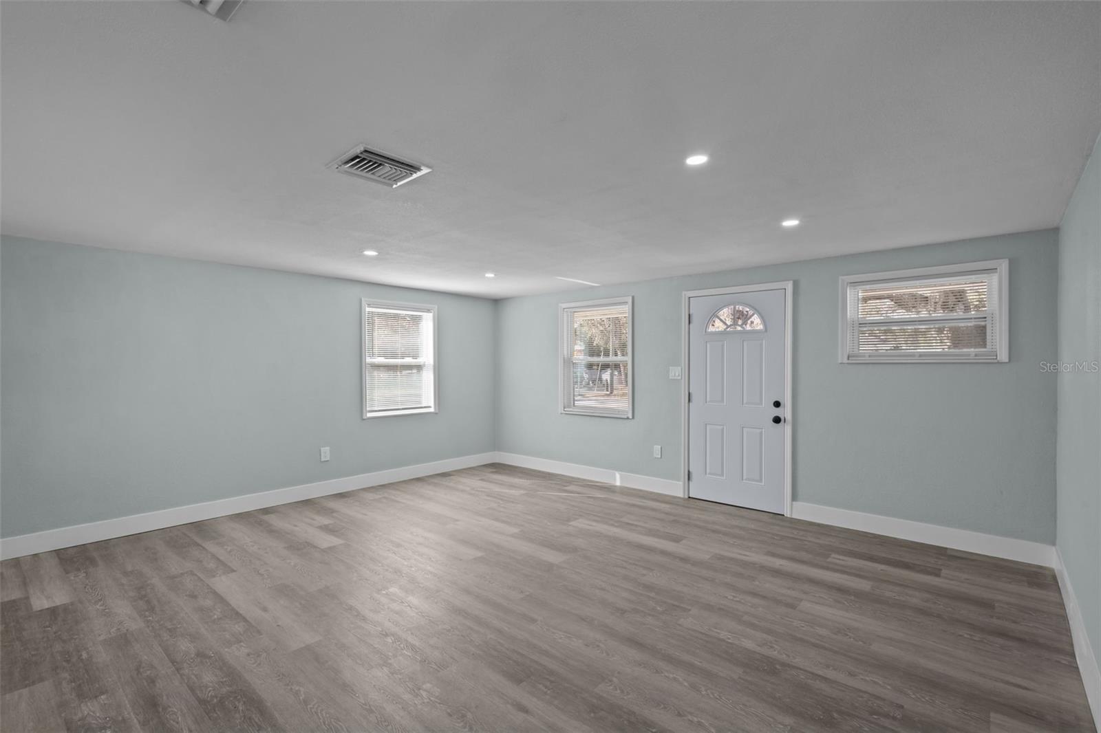 1682 WILMAR AVE — photo 5