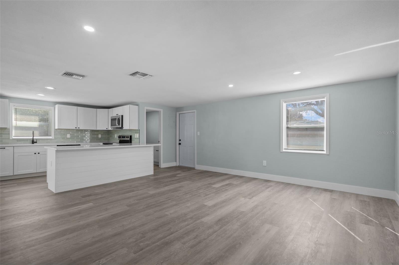 1682 WILMAR AVE — photo 12
