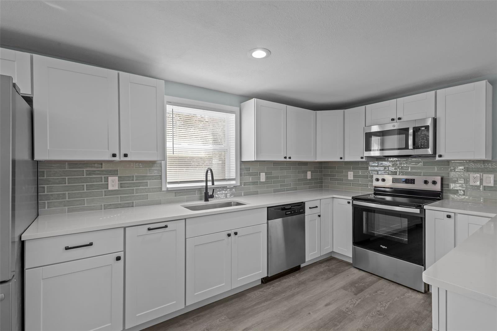 1682 WILMAR AVE — photo 19