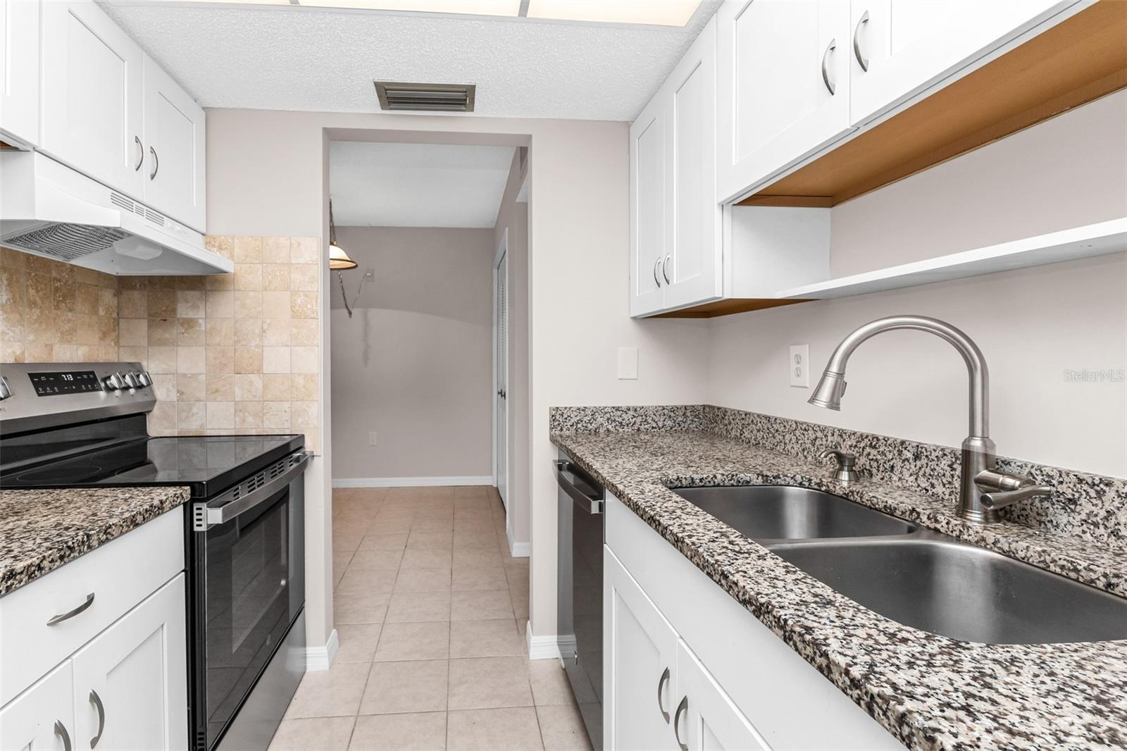 8 QUAILS RUN BLVD #4 — photo 13