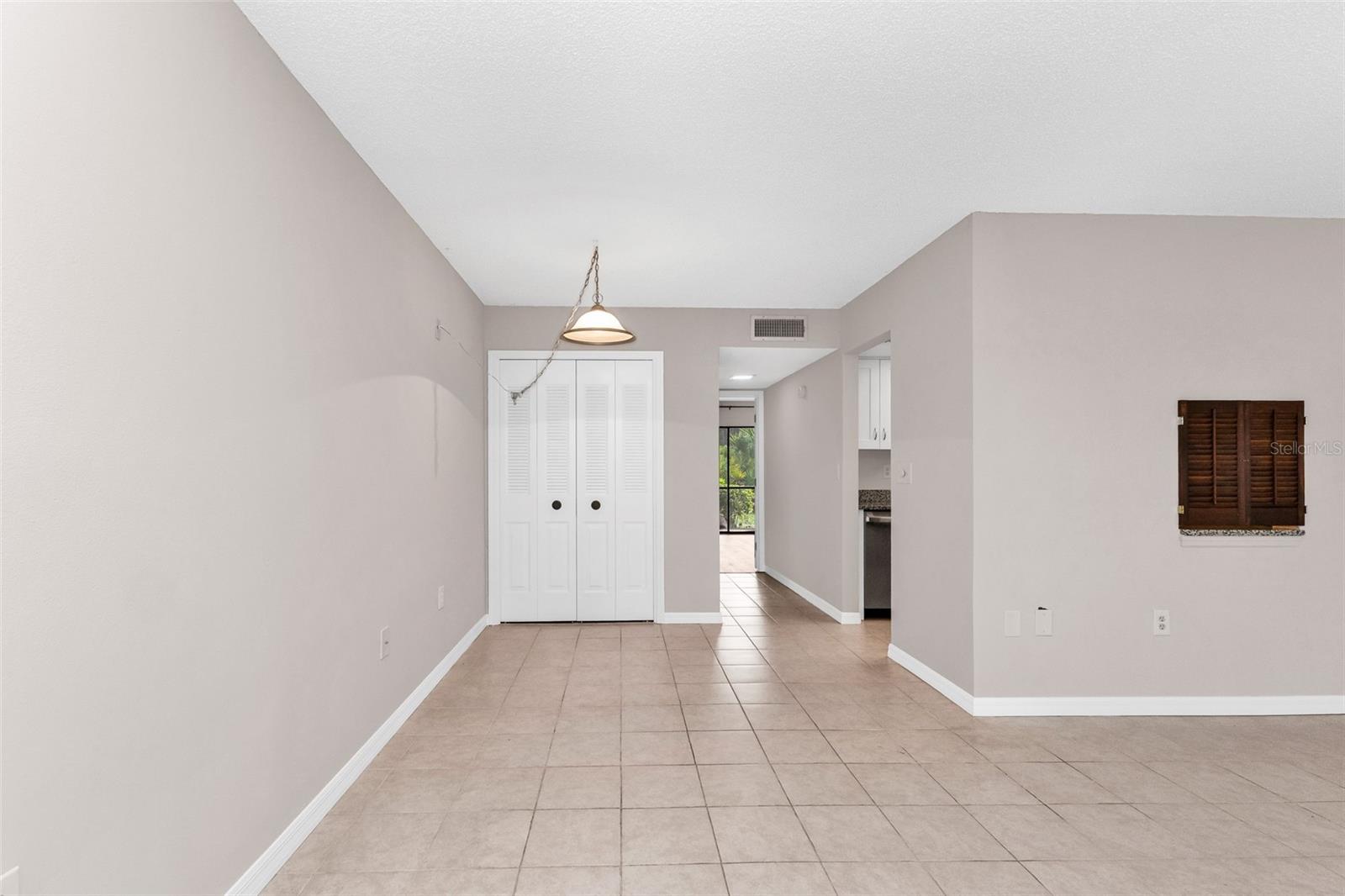 8 QUAILS RUN BLVD #4 — photo 5