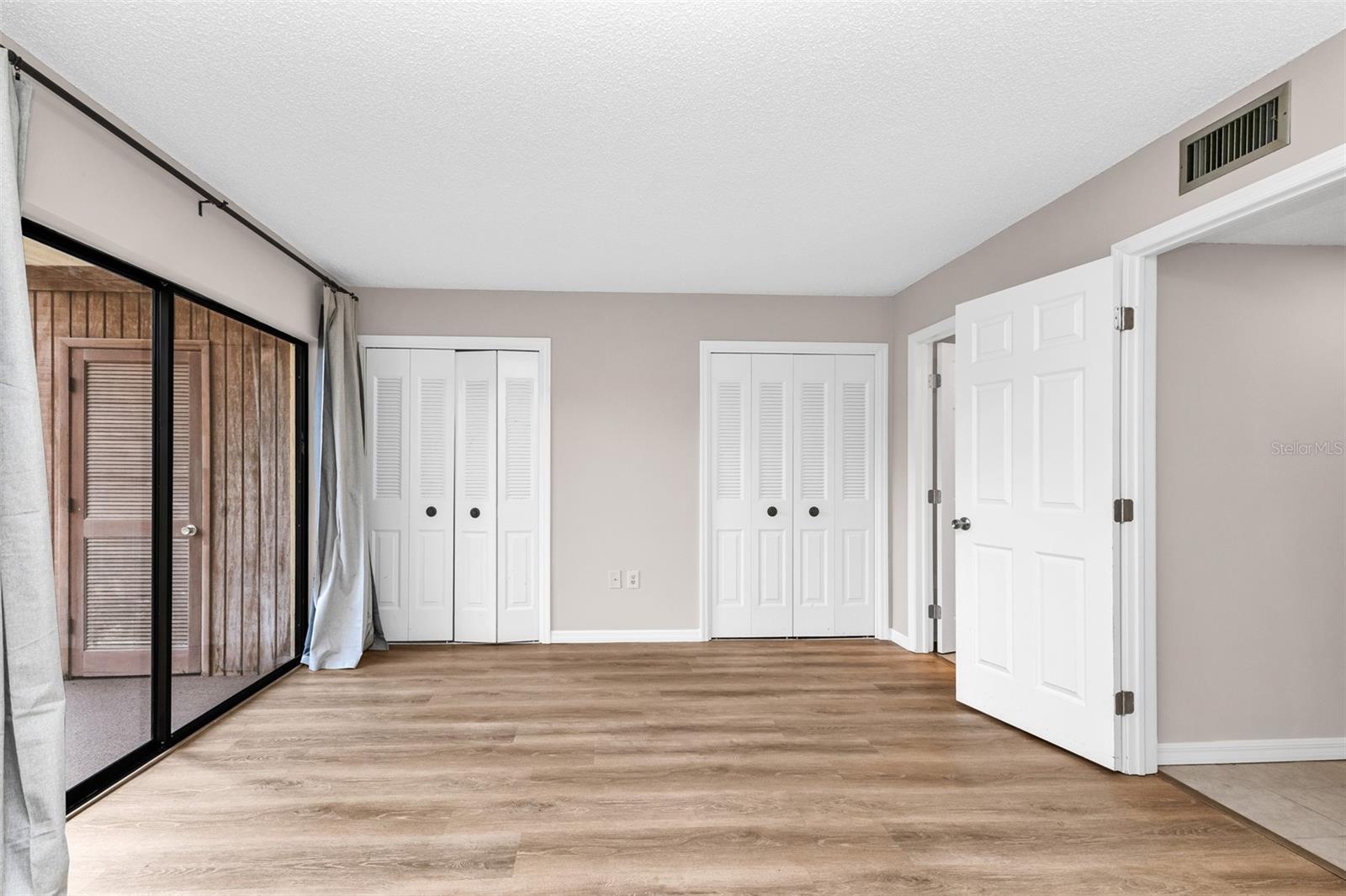 8 QUAILS RUN BLVD #4 — photo 17