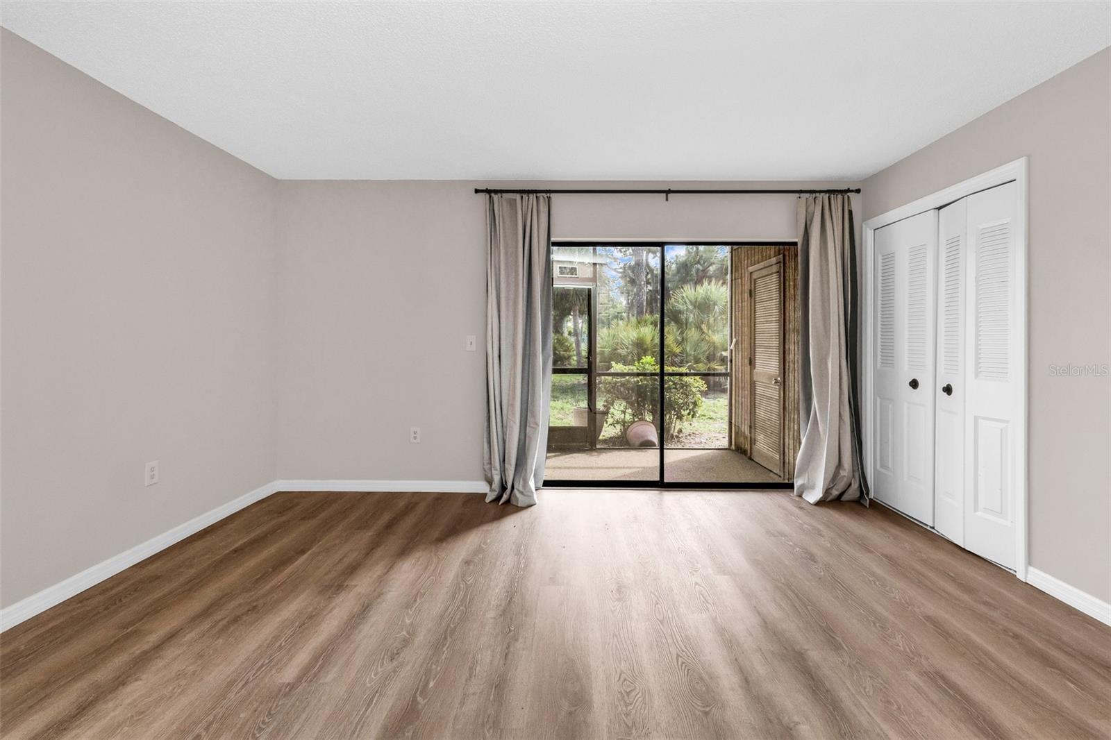 8 QUAILS RUN BLVD #4 — photo 15
