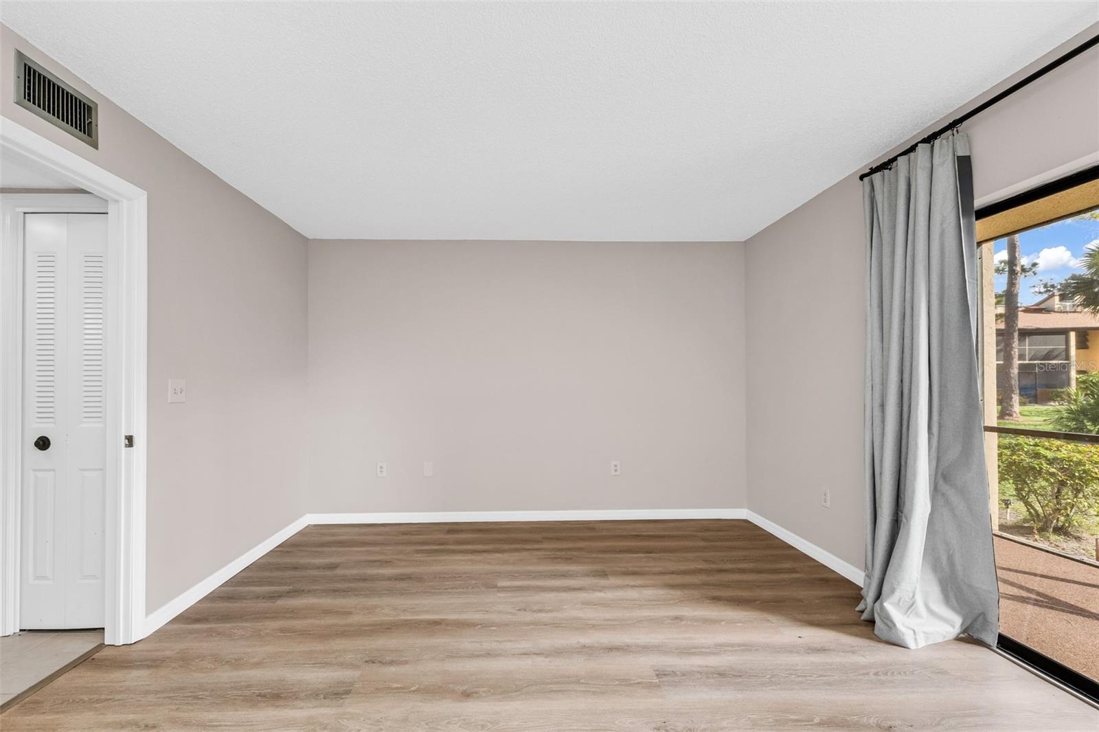 8 QUAILS RUN BLVD #4 — photo 16