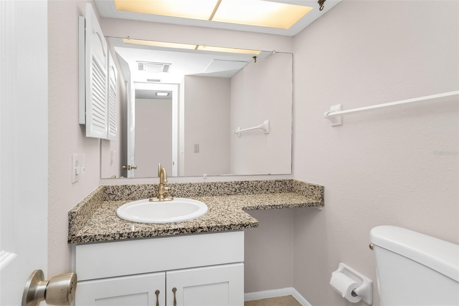 8 QUAILS RUN BLVD #4 — photo 20