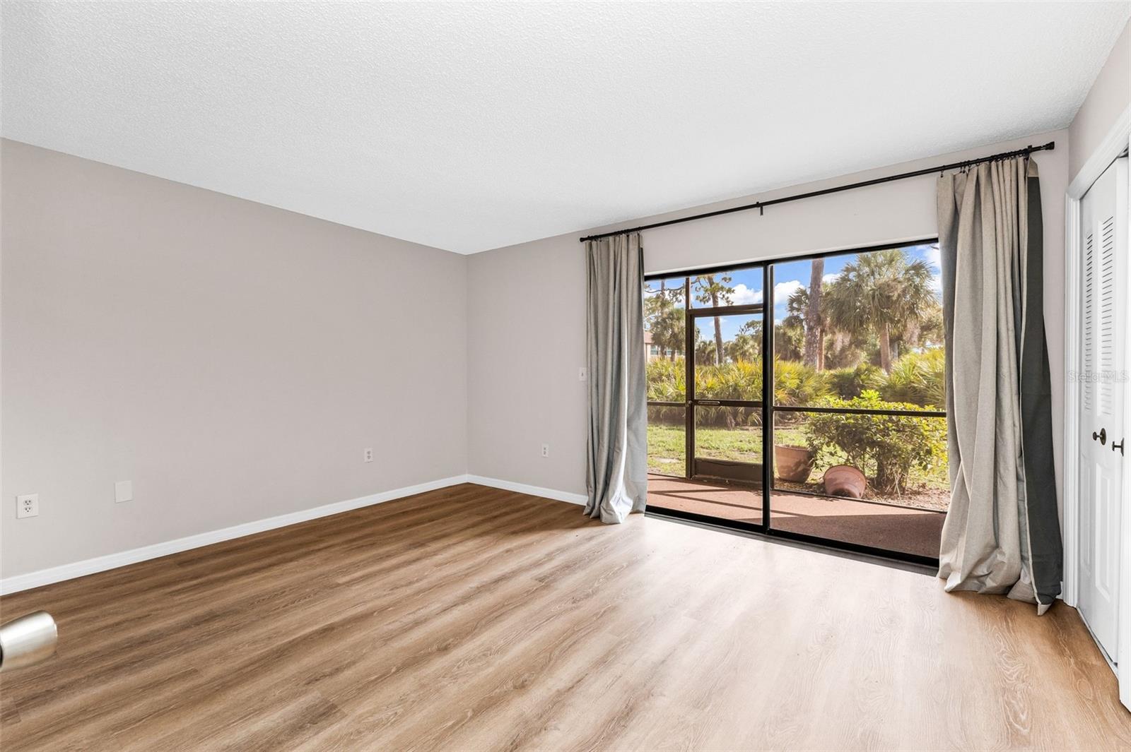 8 QUAILS RUN BLVD #4 — photo 14