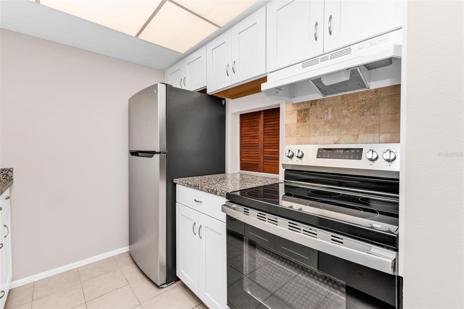 8 QUAILS RUN BLVD #4 — photo 12