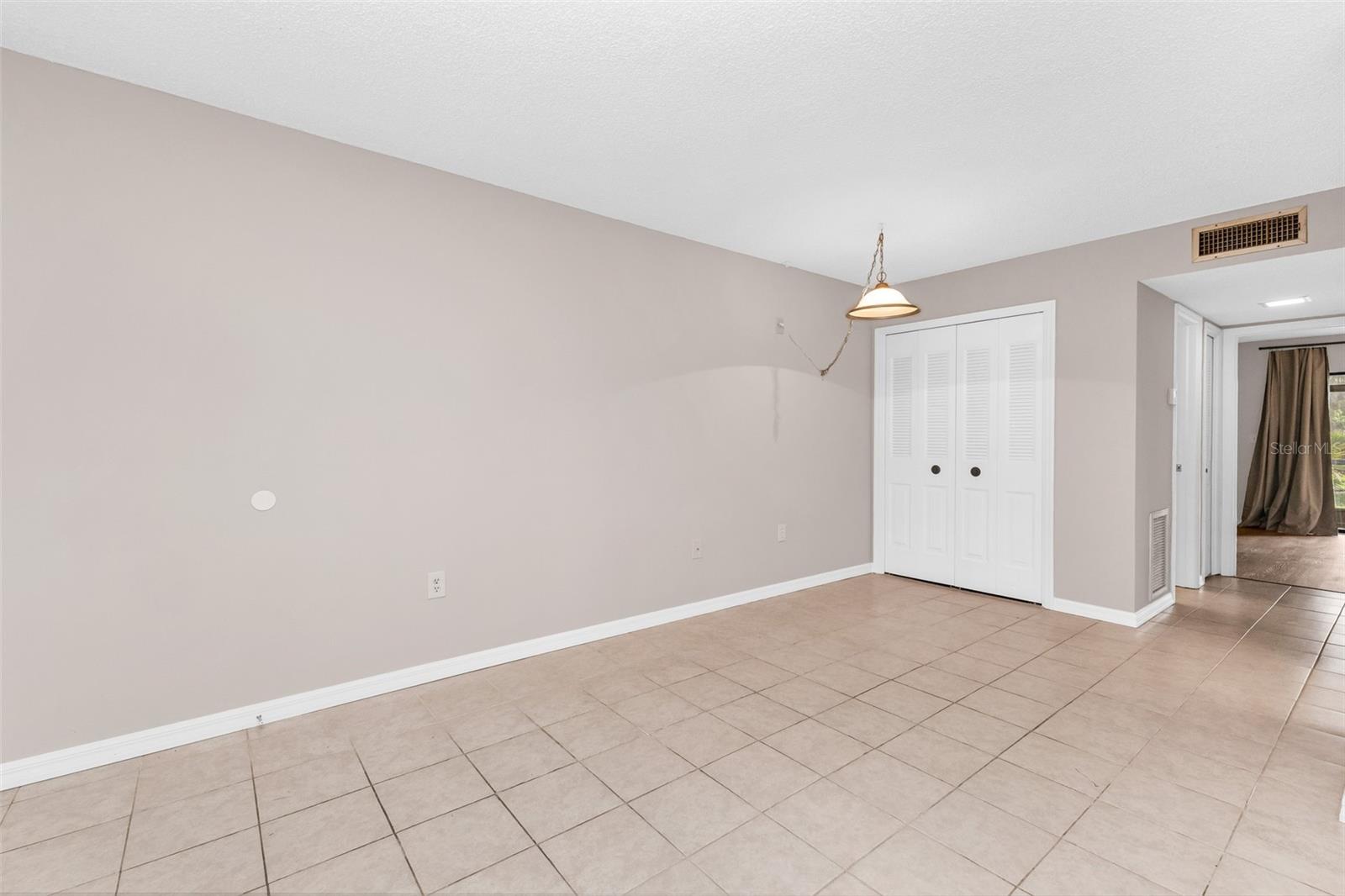 8 QUAILS RUN BLVD #4 — photo 9
