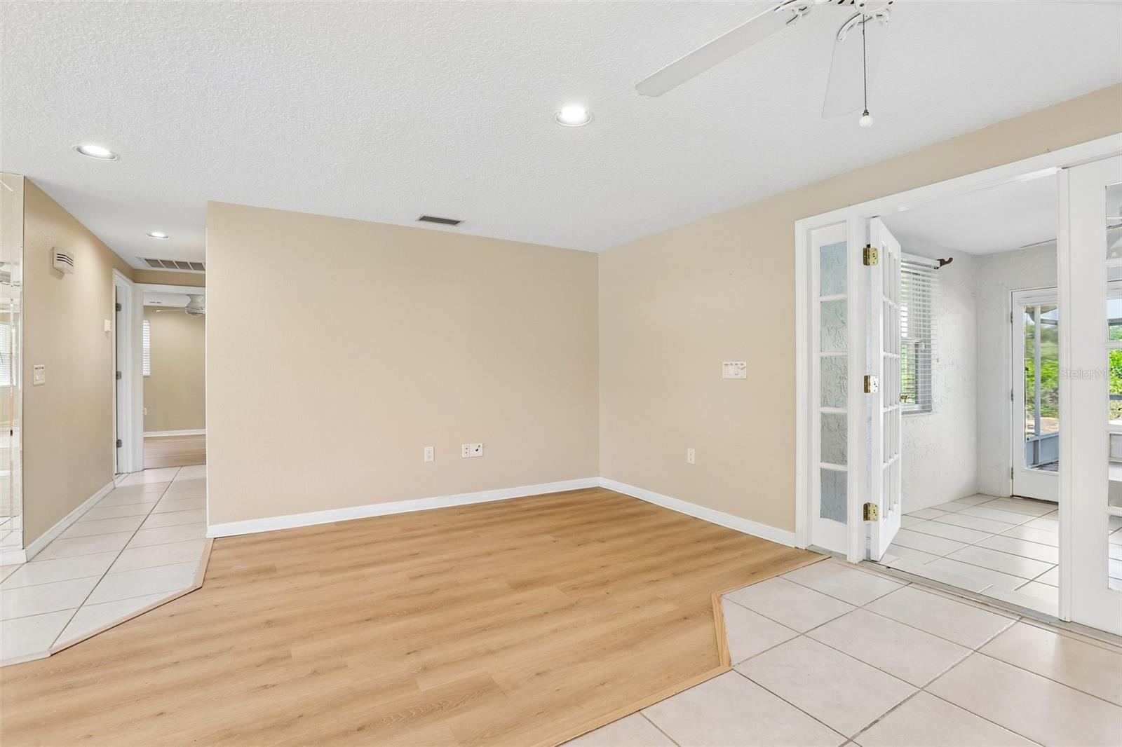 6510 SUNRIDGE DR — photo 14