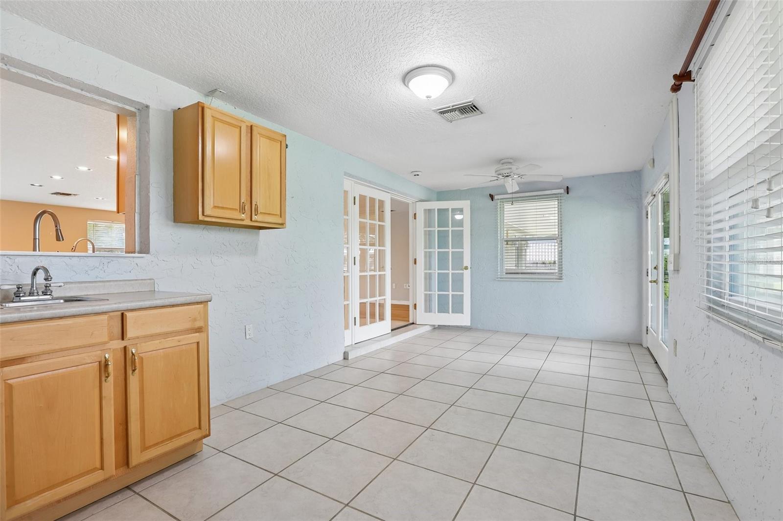6510 SUNRIDGE DR — photo 34