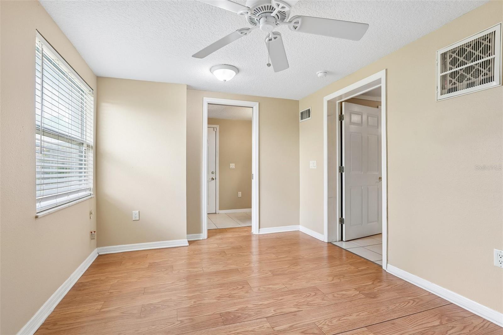 6510 SUNRIDGE DR — photo 41
