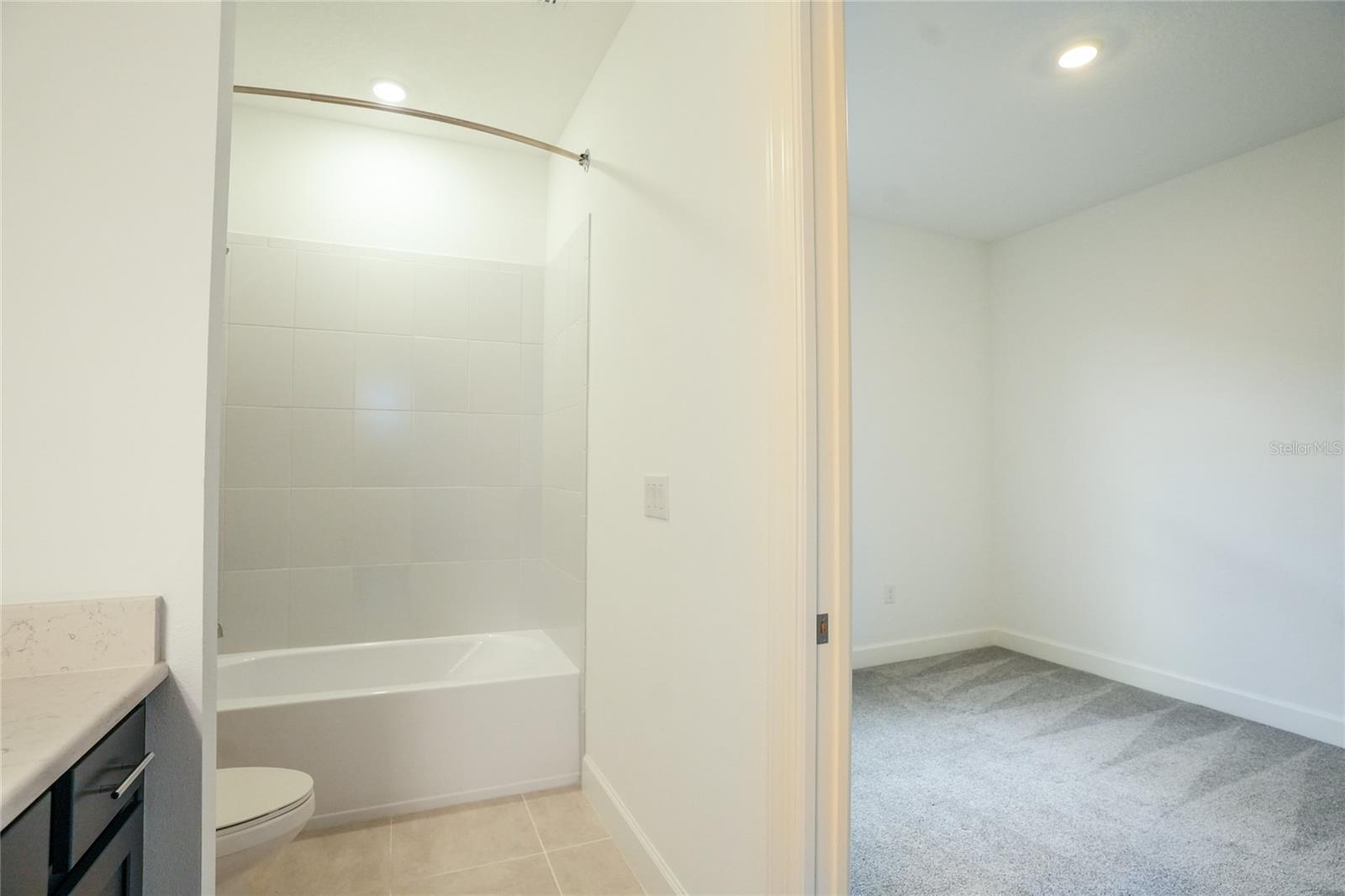 16117 ISOLA PL — photo 21