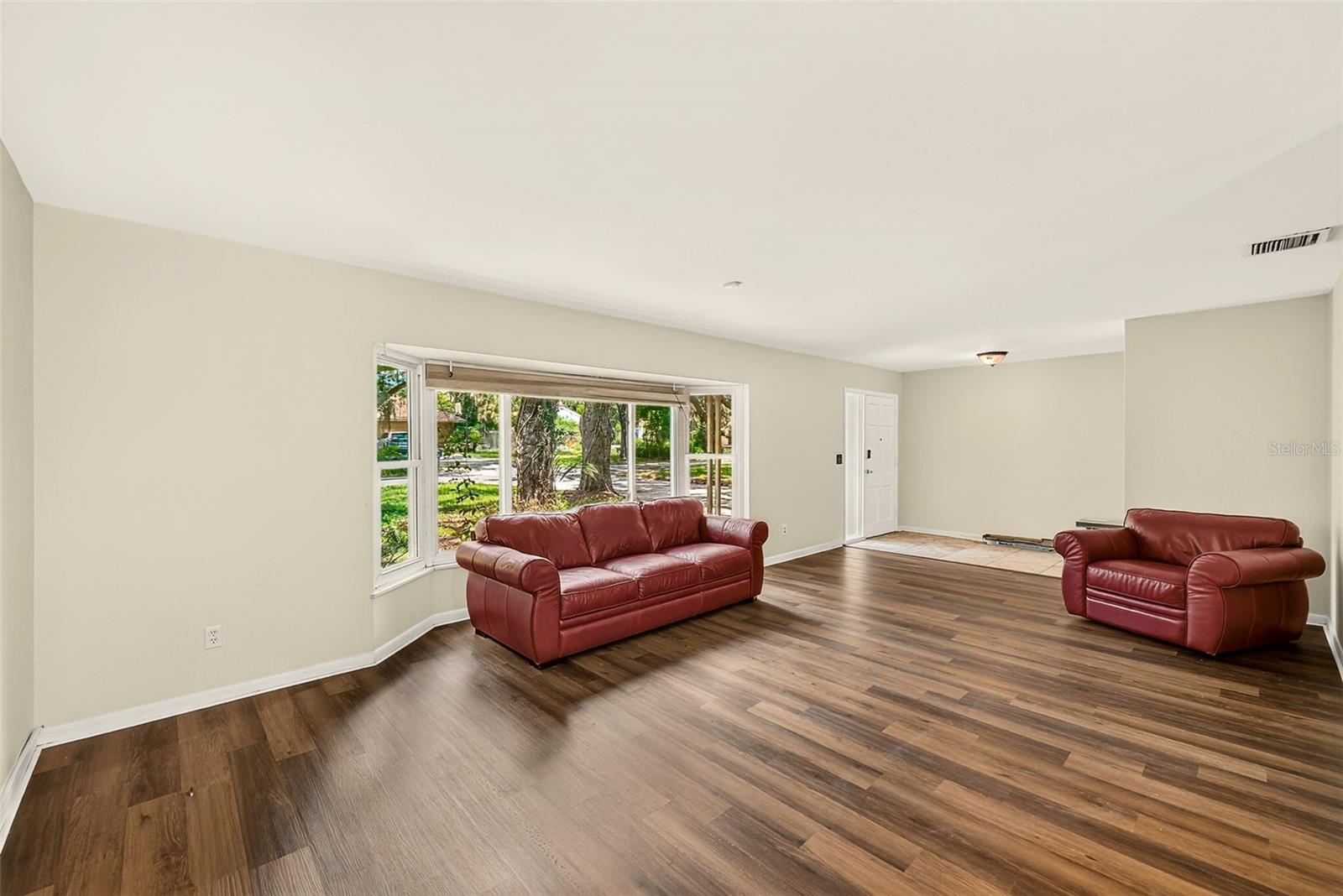303 SAINT AUGUSTINE AVE — photo 5