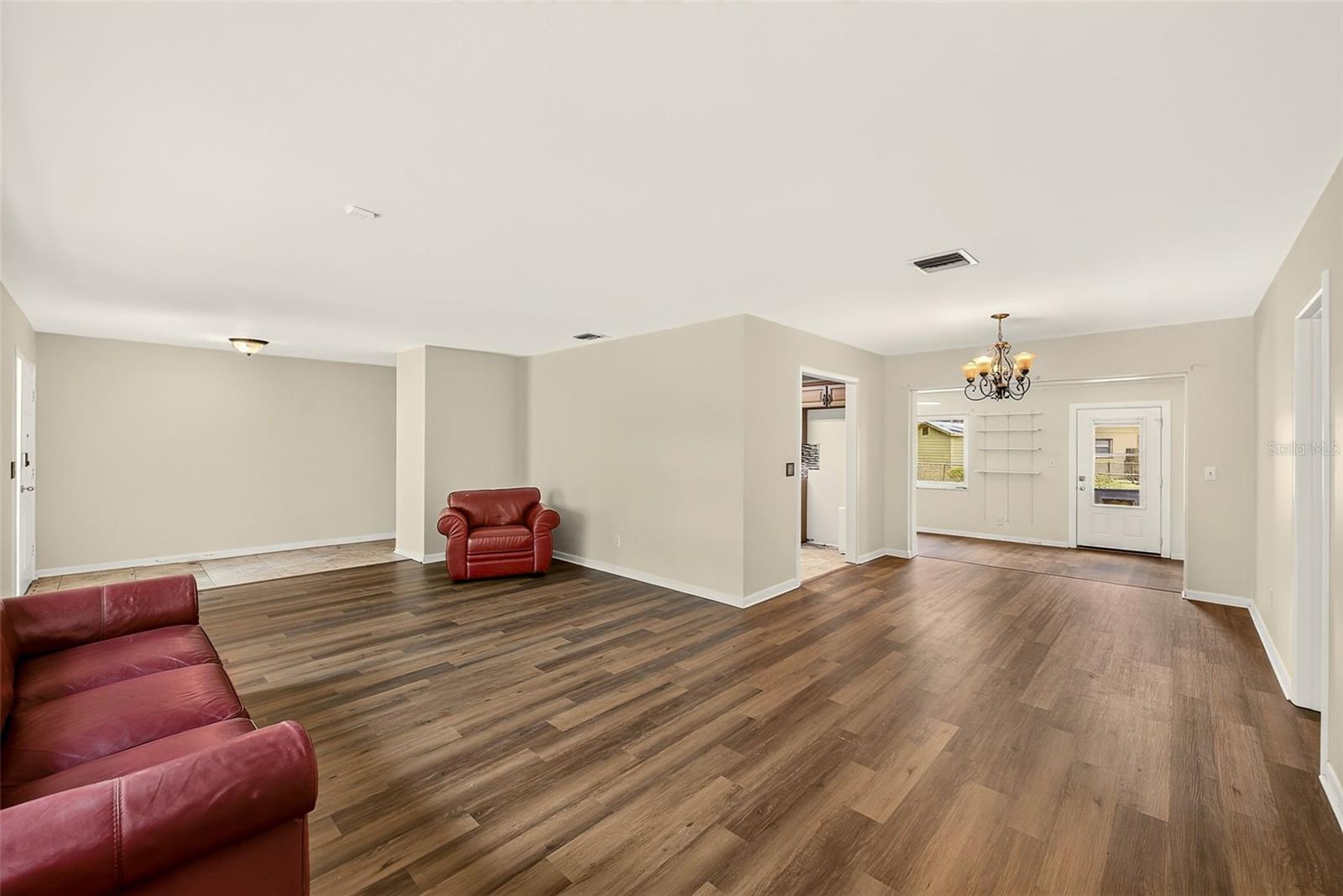 303 SAINT AUGUSTINE AVE — photo 6