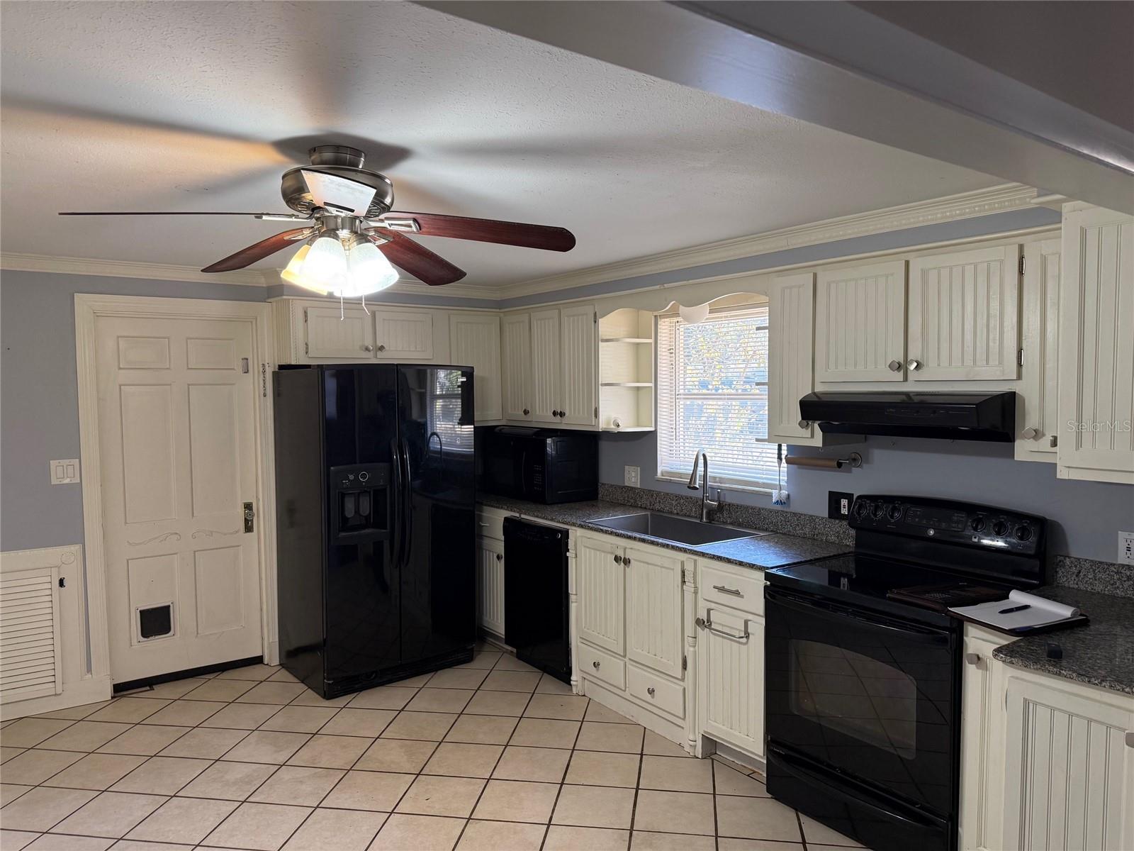 4404 ARECA PALM DR — photo 8