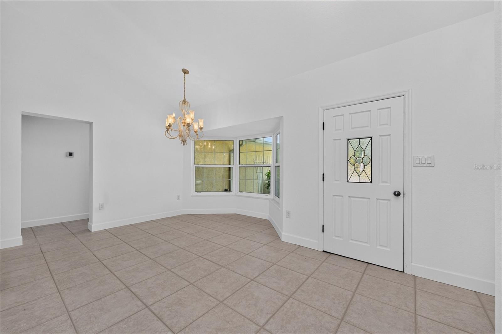 200 S OXFORD DR — photo 12