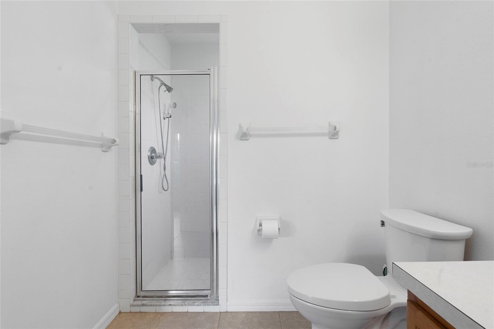 6412 LAURELWOOD DR — photo 16