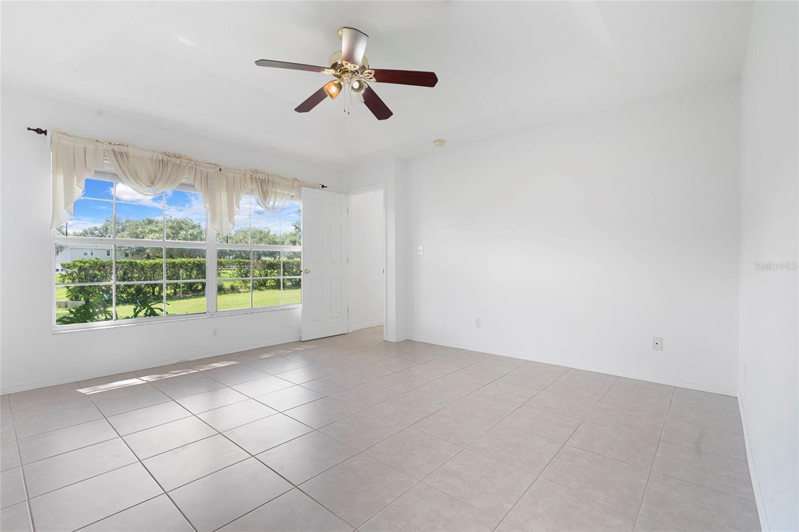 6412 LAURELWOOD DR — photo 31