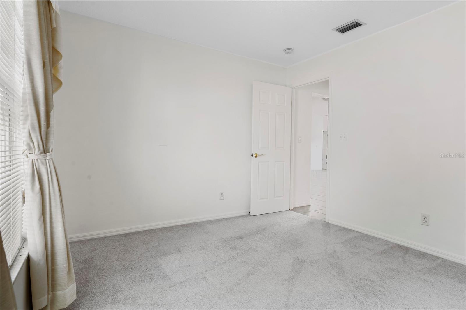 6412 LAURELWOOD DR — photo 35