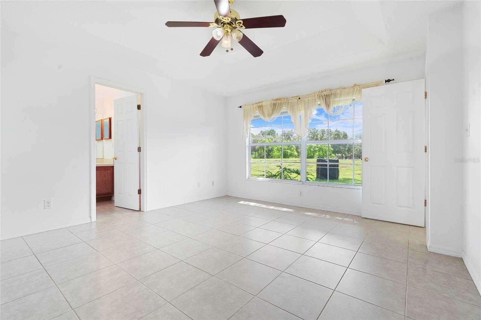 6412 LAURELWOOD DR — photo 44