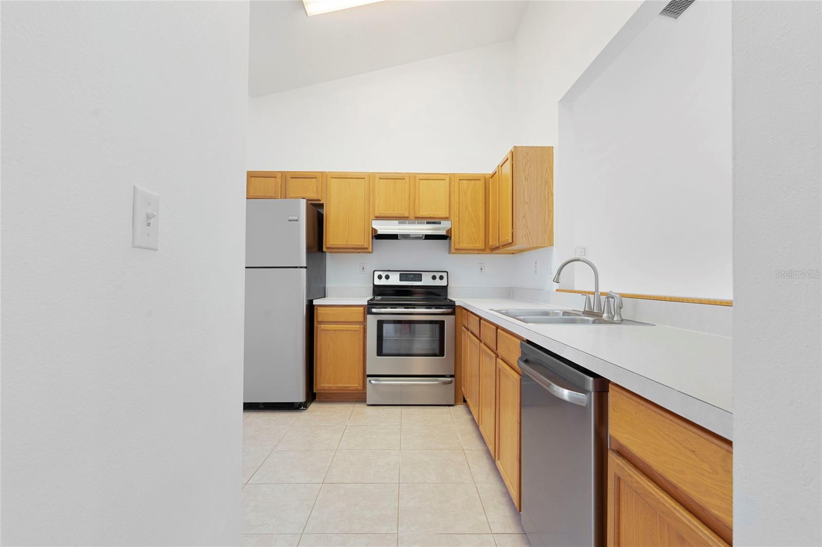 6412 LAURELWOOD DR — photo 22