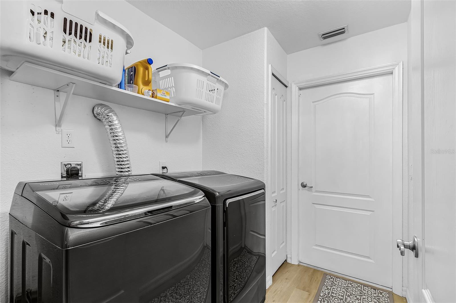 4240 FERNWAY DR — photo 15