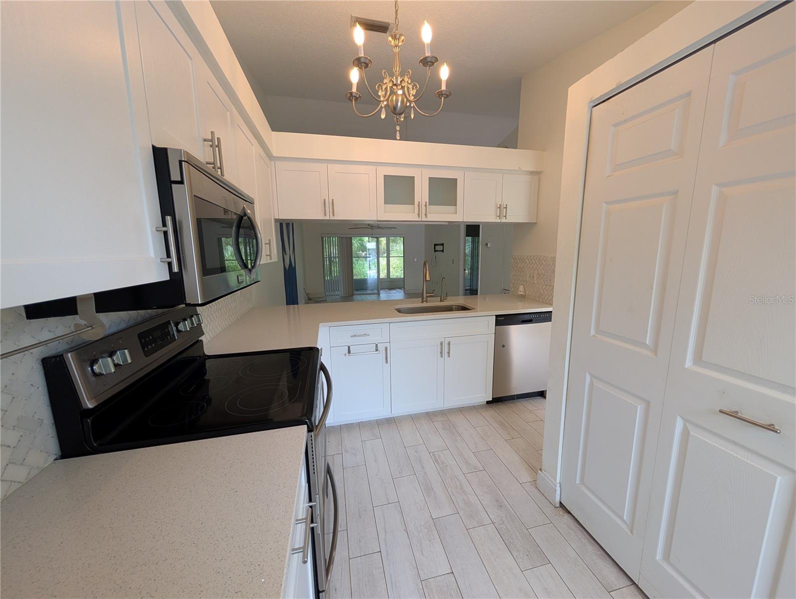 638 N JEFFERSON AVE #15 — photo 6