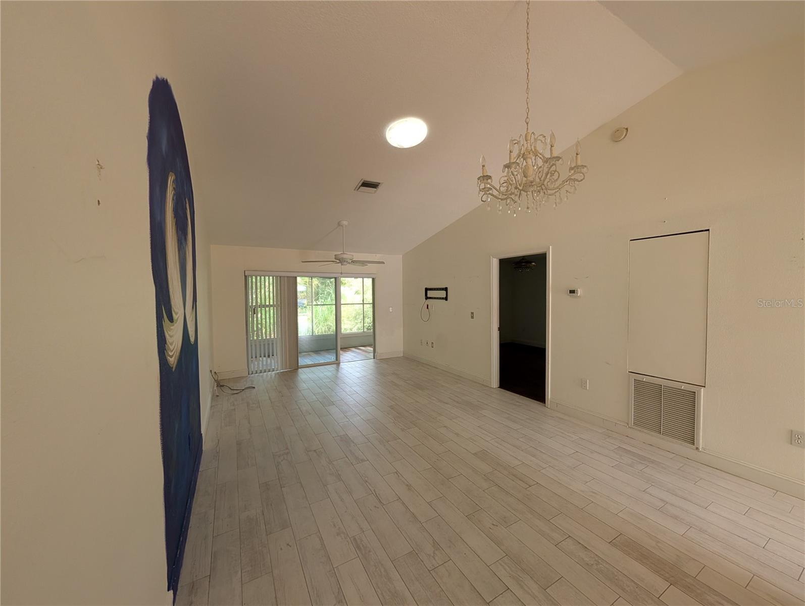 638 N JEFFERSON AVE #15 — photo 4