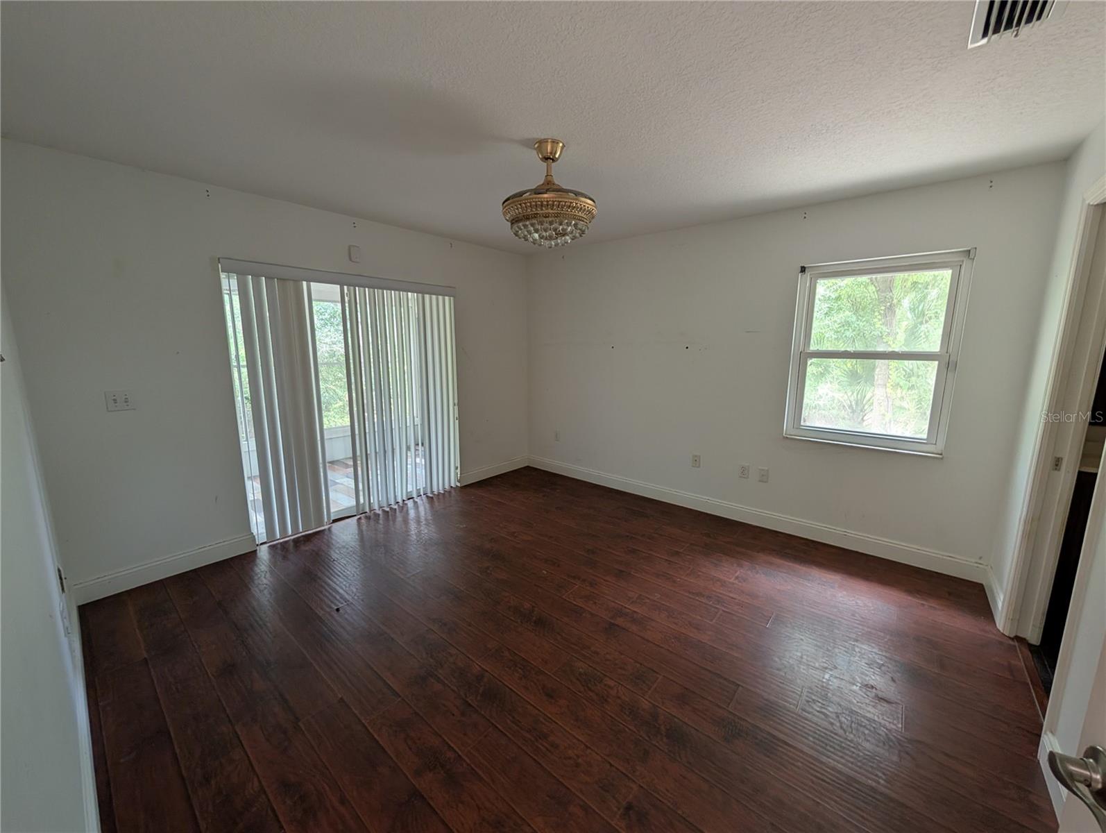 638 N JEFFERSON AVE #15 — photo 11